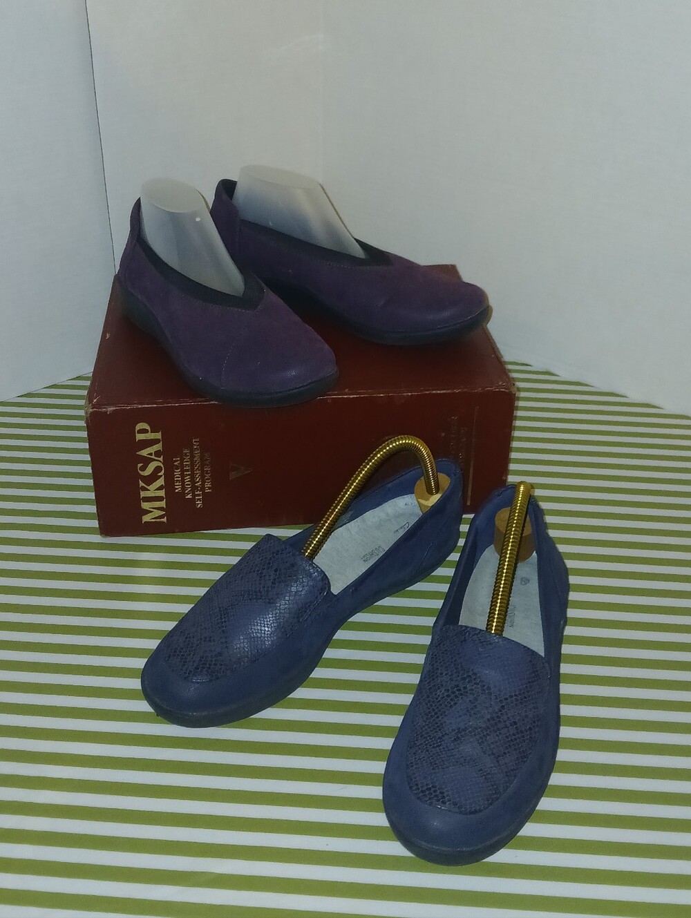 Cloudsteppers by Clarks Purple Slip-On Flats
